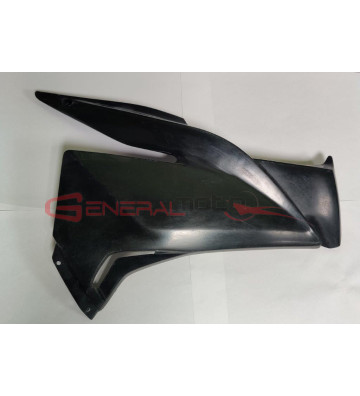 Carena laterale destra MY19 Grezzo